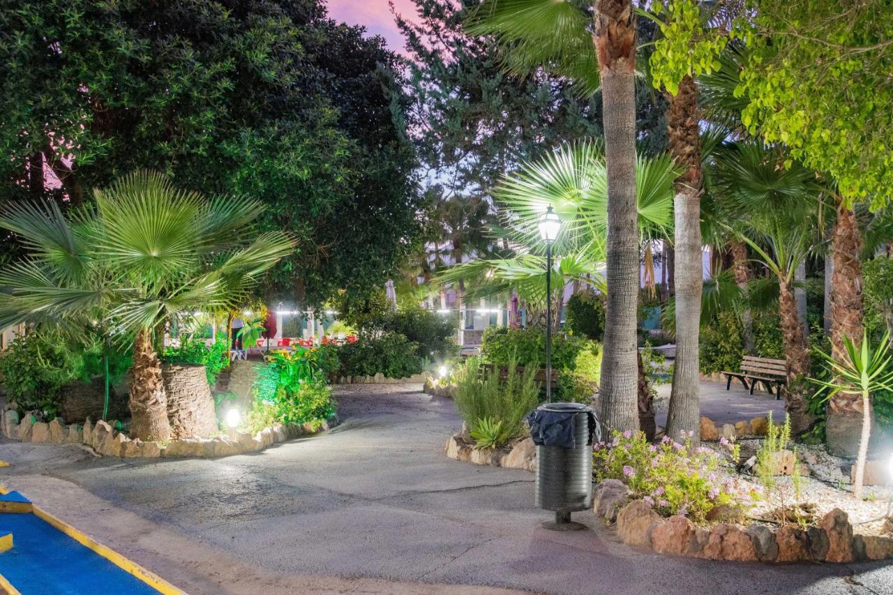 Apartamentos Palasiet Benidorm Luaran gambar